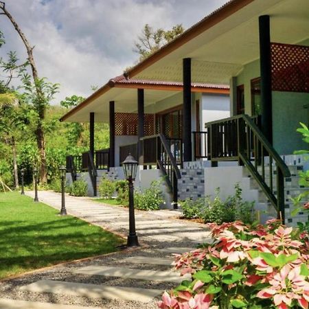 Seaside Sanctuary Bungalows Ko Lanta Dış mekan fotoğraf